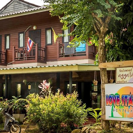 Love Station Hostel Baan Tai Buitenkant foto