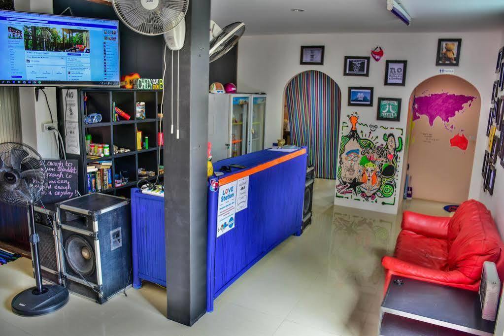 Love Station Hostel Baan Tai Buitenkant foto
