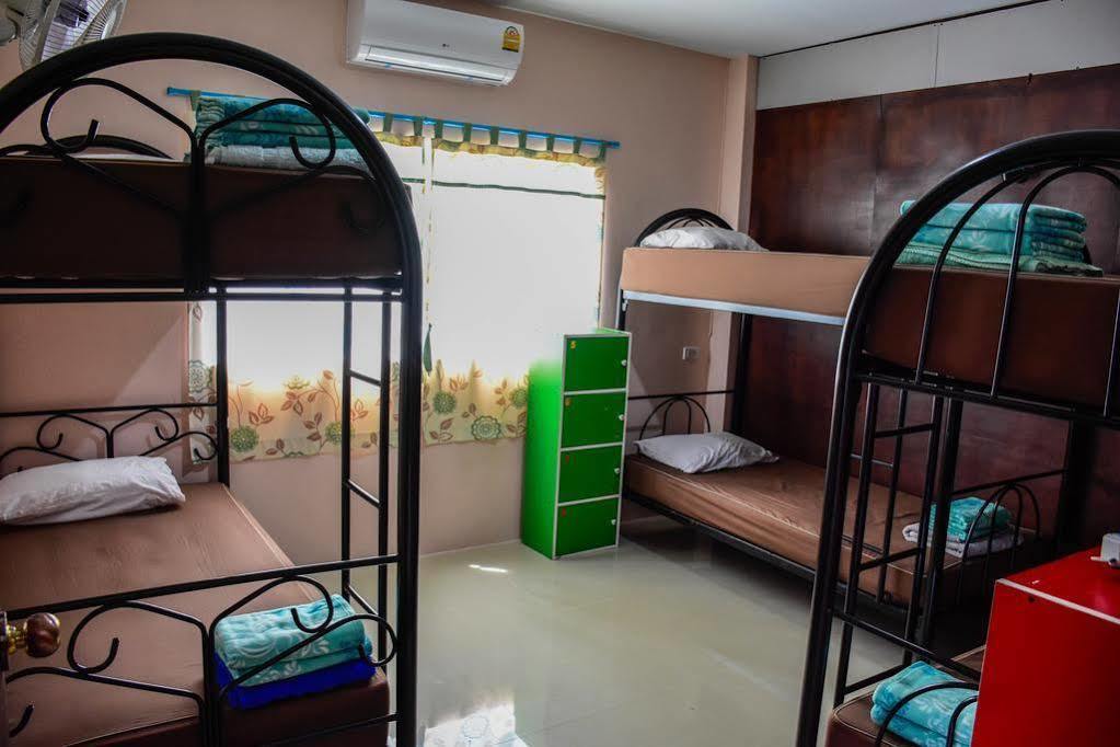 Love Station Hostel Baan Tai Buitenkant foto