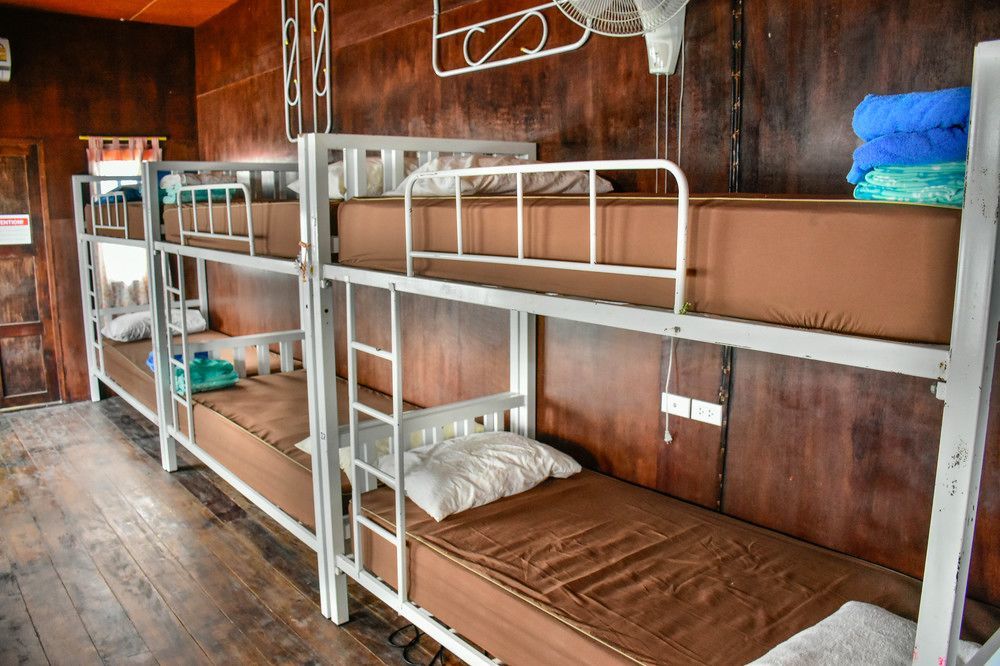 Love Station Hostel Baan Tai Buitenkant foto
