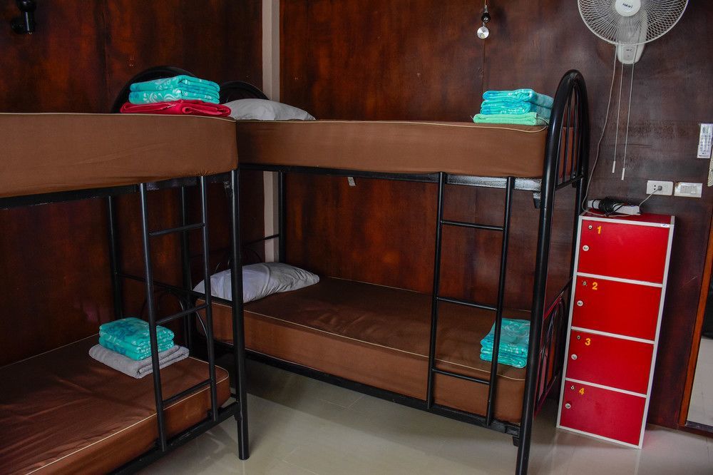 Love Station Hostel Baan Tai Buitenkant foto