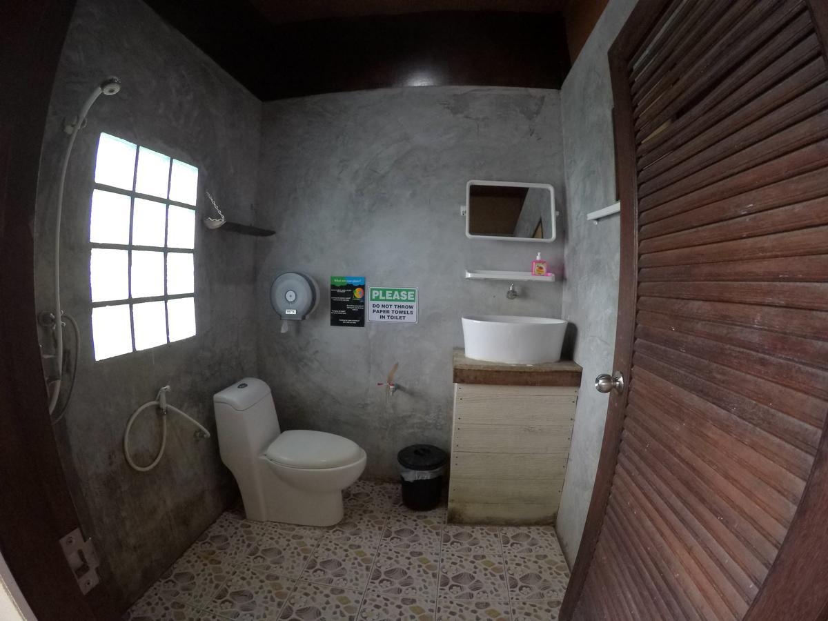 Love Station Hostel Baan Tai Buitenkant foto