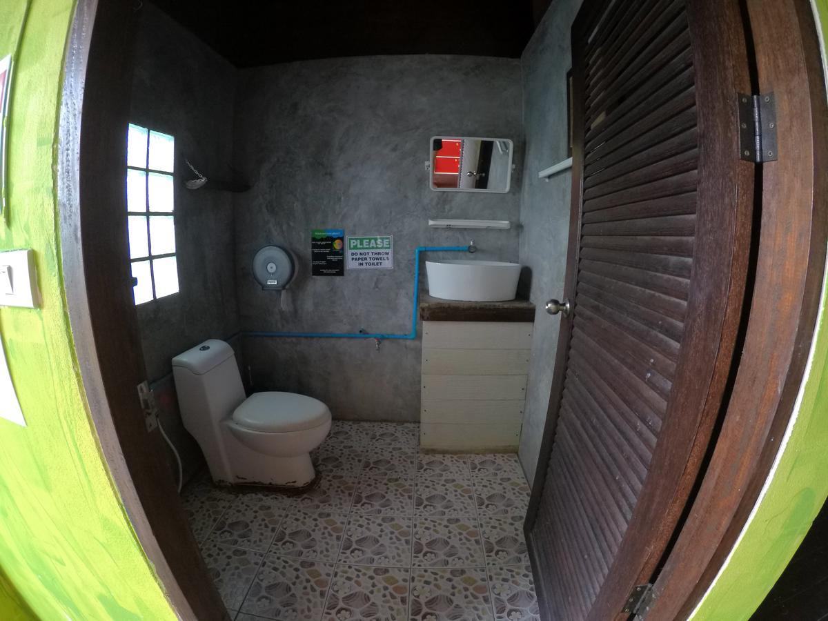 Love Station Hostel Baan Tai Buitenkant foto