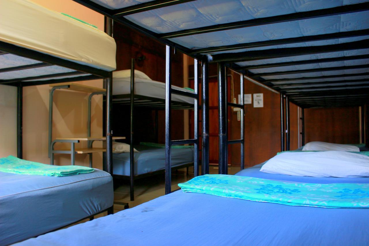 Love Station Hostel Baan Tai Buitenkant foto
