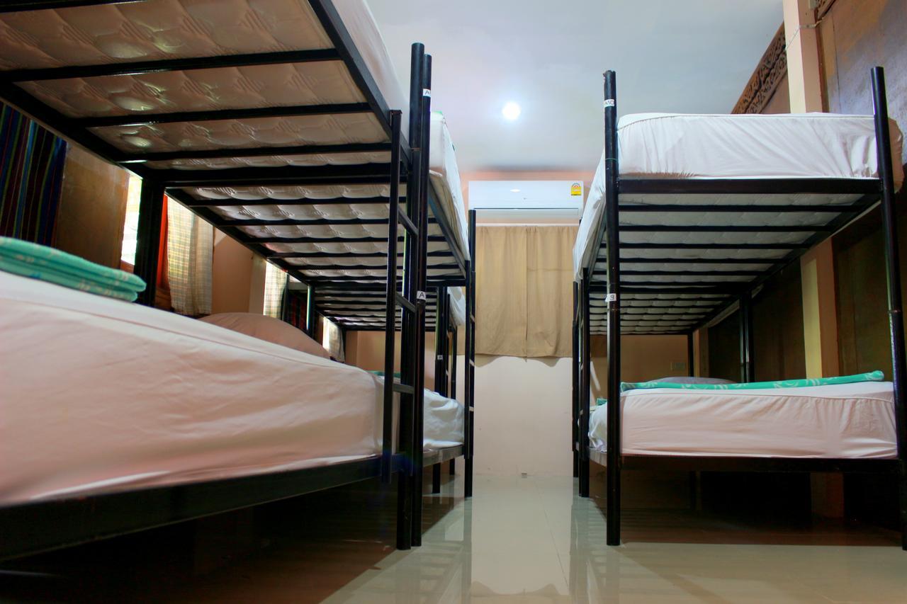 Love Station Hostel Baan Tai Kamer foto