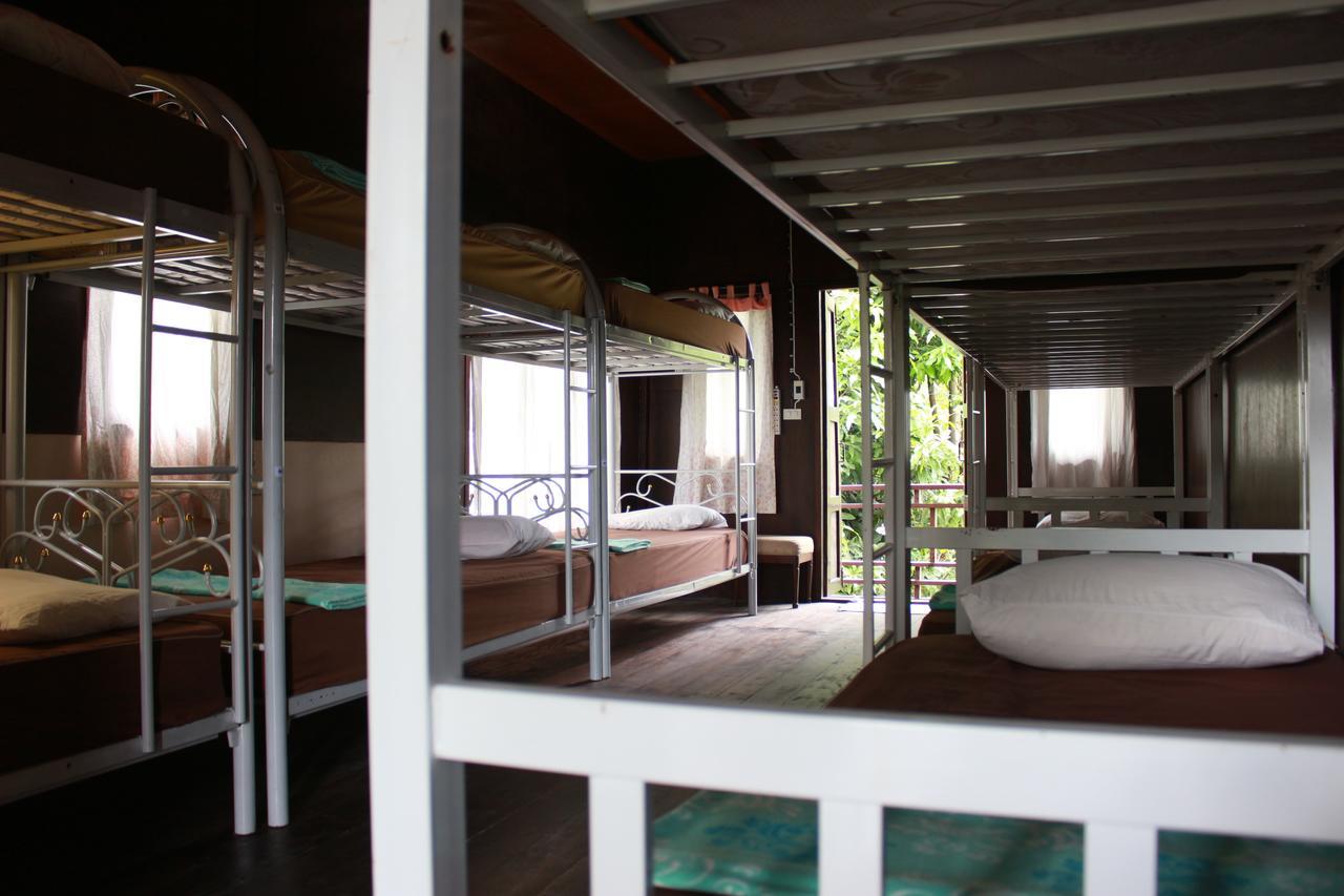 Love Station Hostel Baan Tai Buitenkant foto