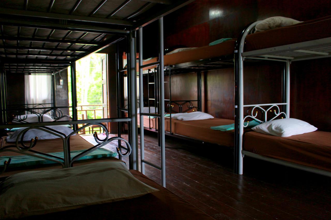 Love Station Hostel Baan Tai Buitenkant foto