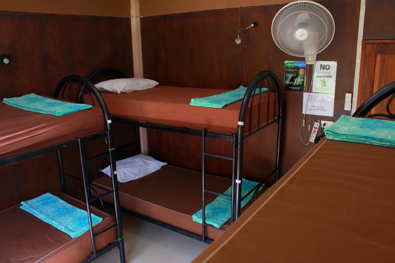 Love Station Hostel Baan Tai Kamer foto