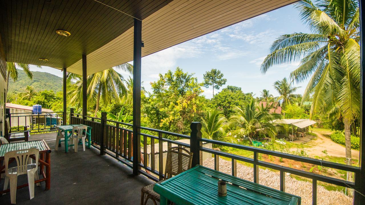 Love Station Hostel Baan Tai Buitenkant foto