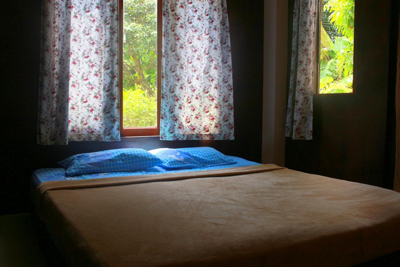 Love Station Hostel Baan Tai Buitenkant foto