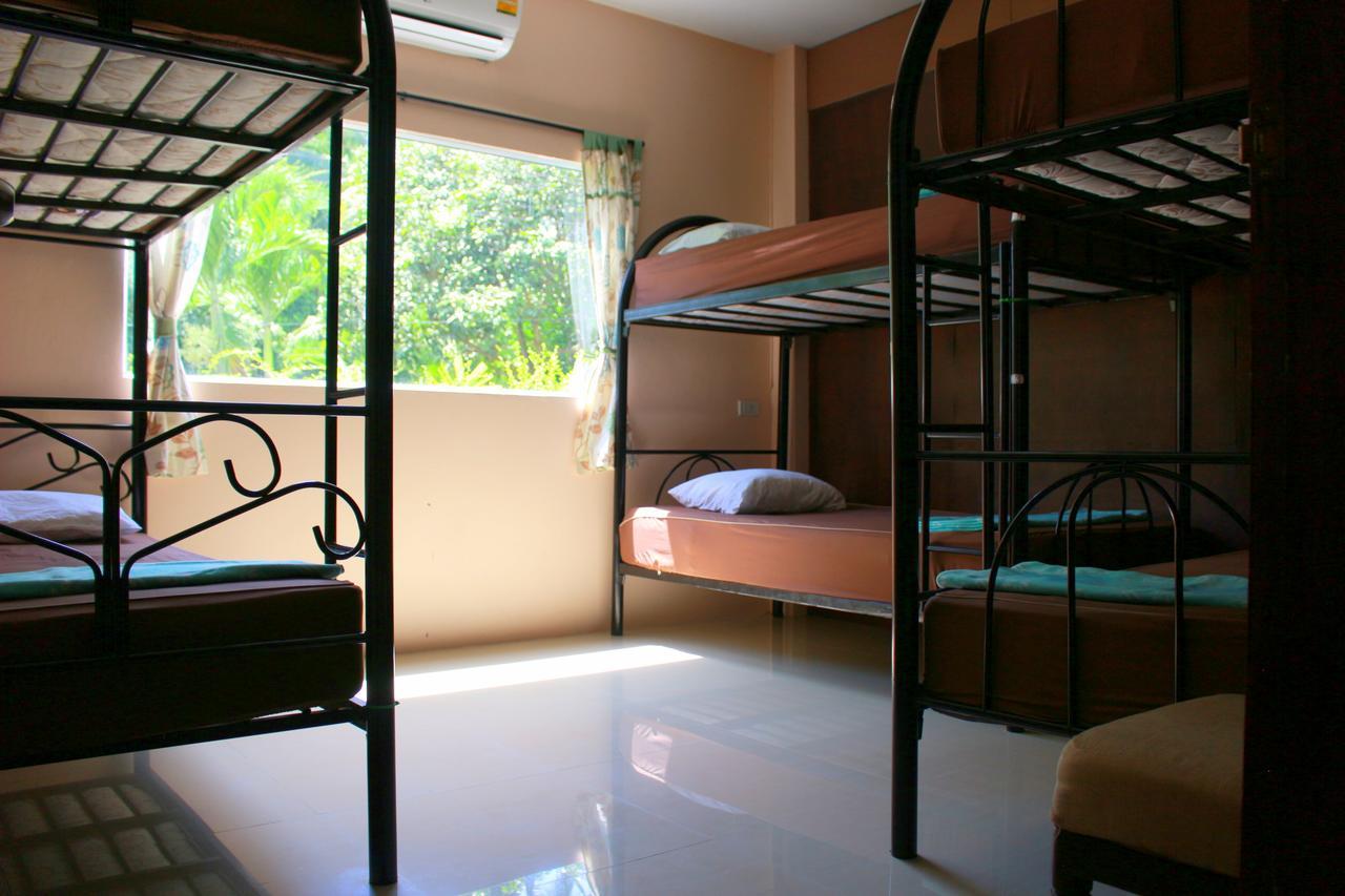 Love Station Hostel Baan Tai Buitenkant foto