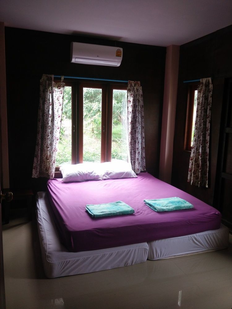 Love Station Hostel Baan Tai Buitenkant foto